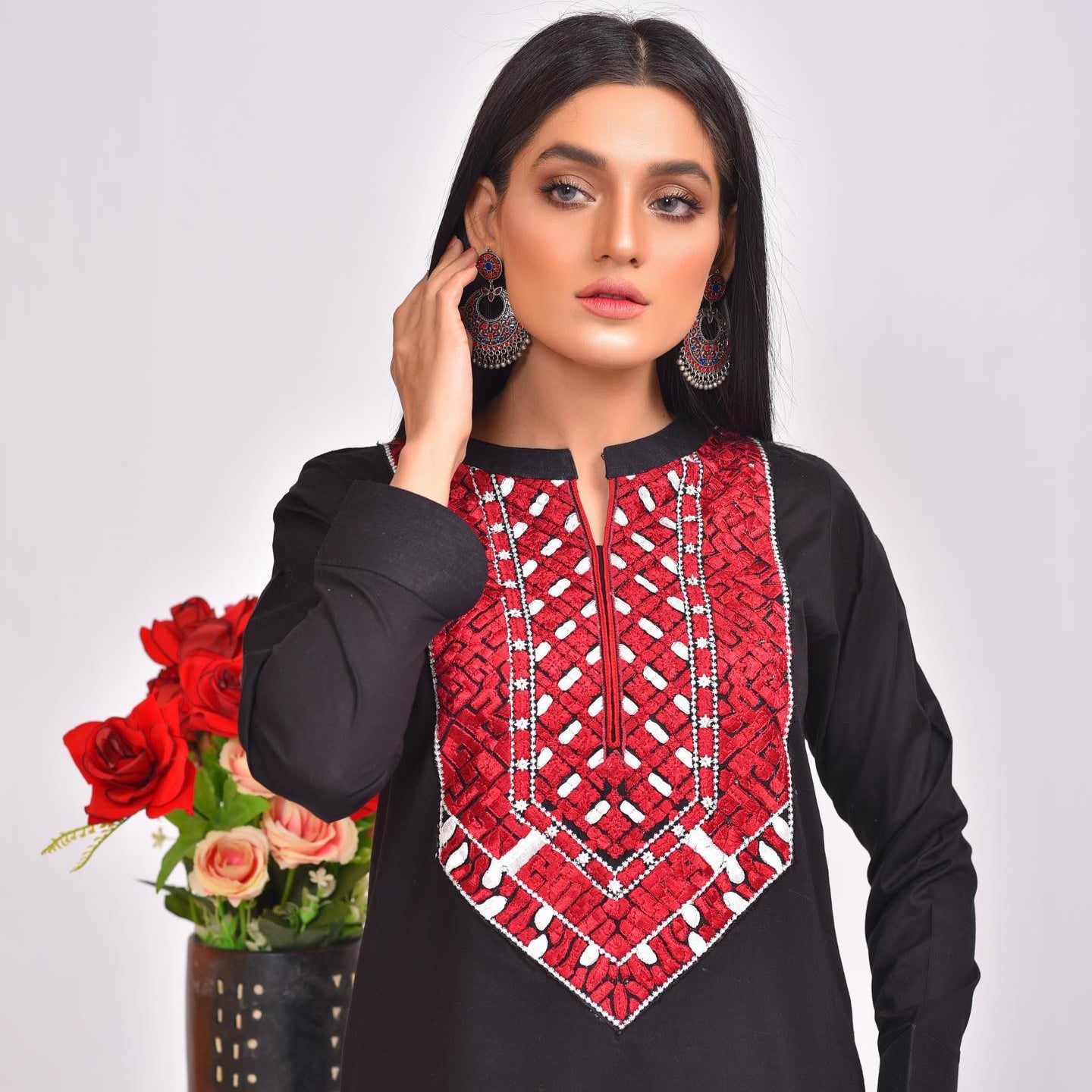 Elegant Black Embroidered Eid Outfit