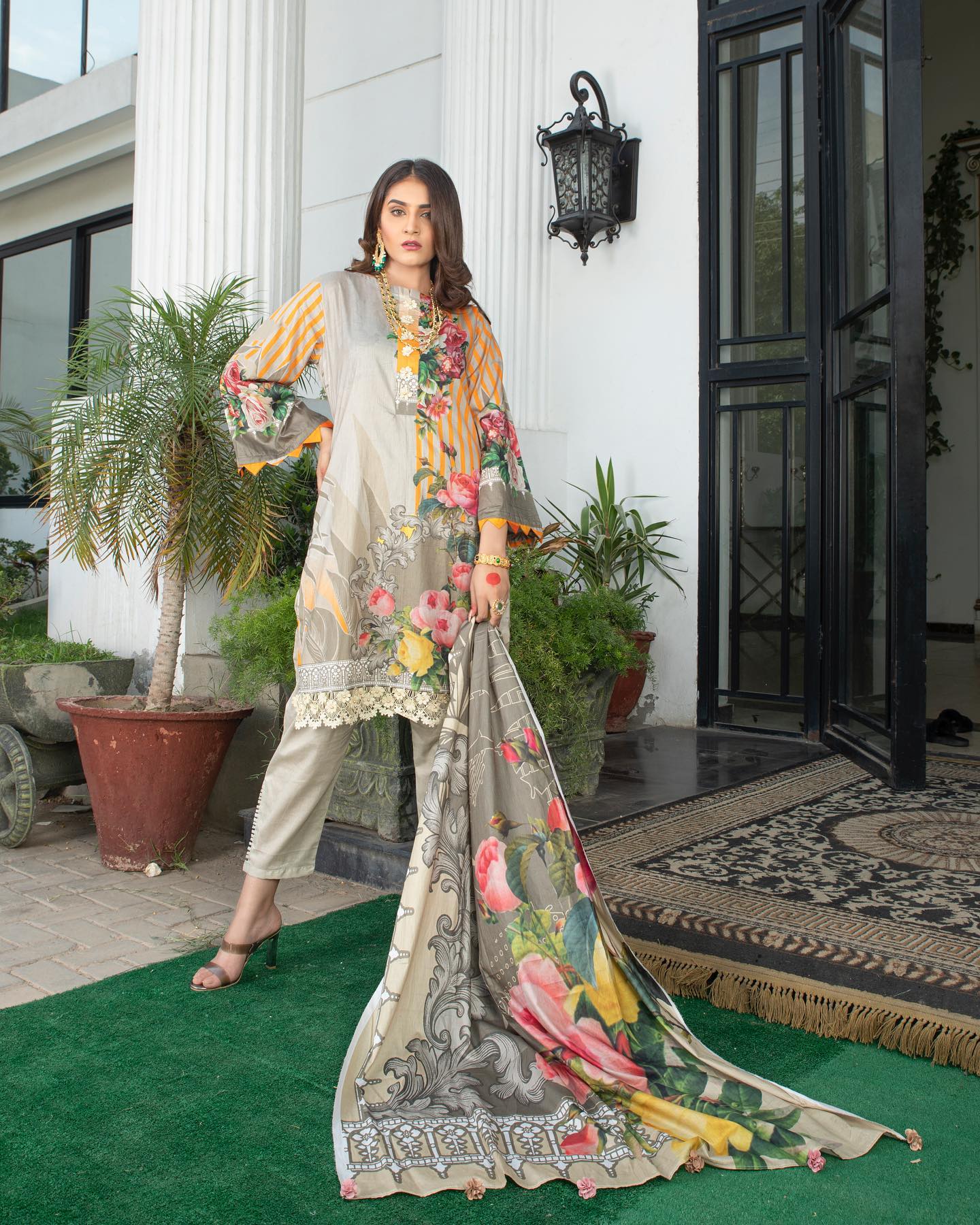 'GUL E NASREEN' Printed lawn collection.