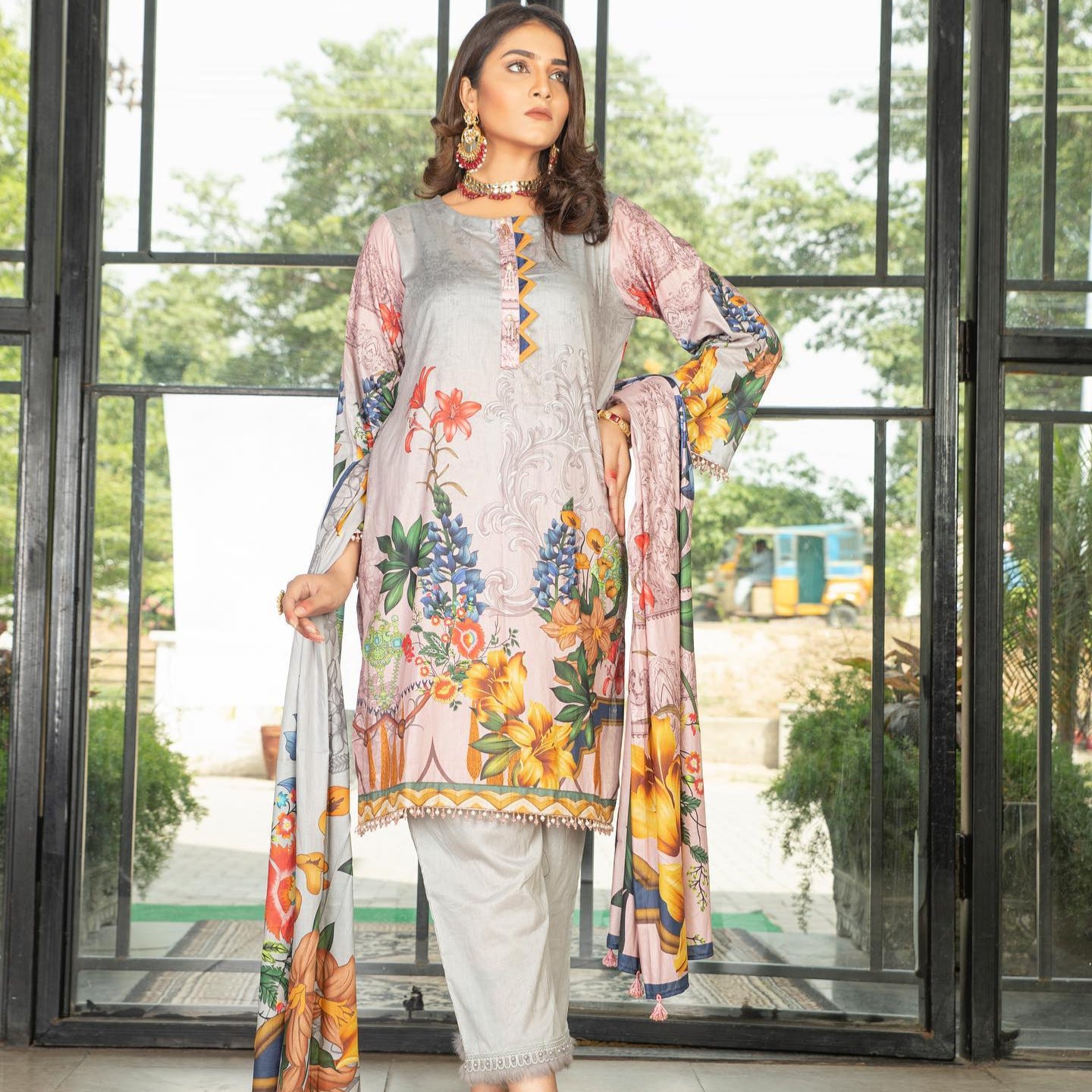 'GUL E NASREEN' Printed lawn collection.