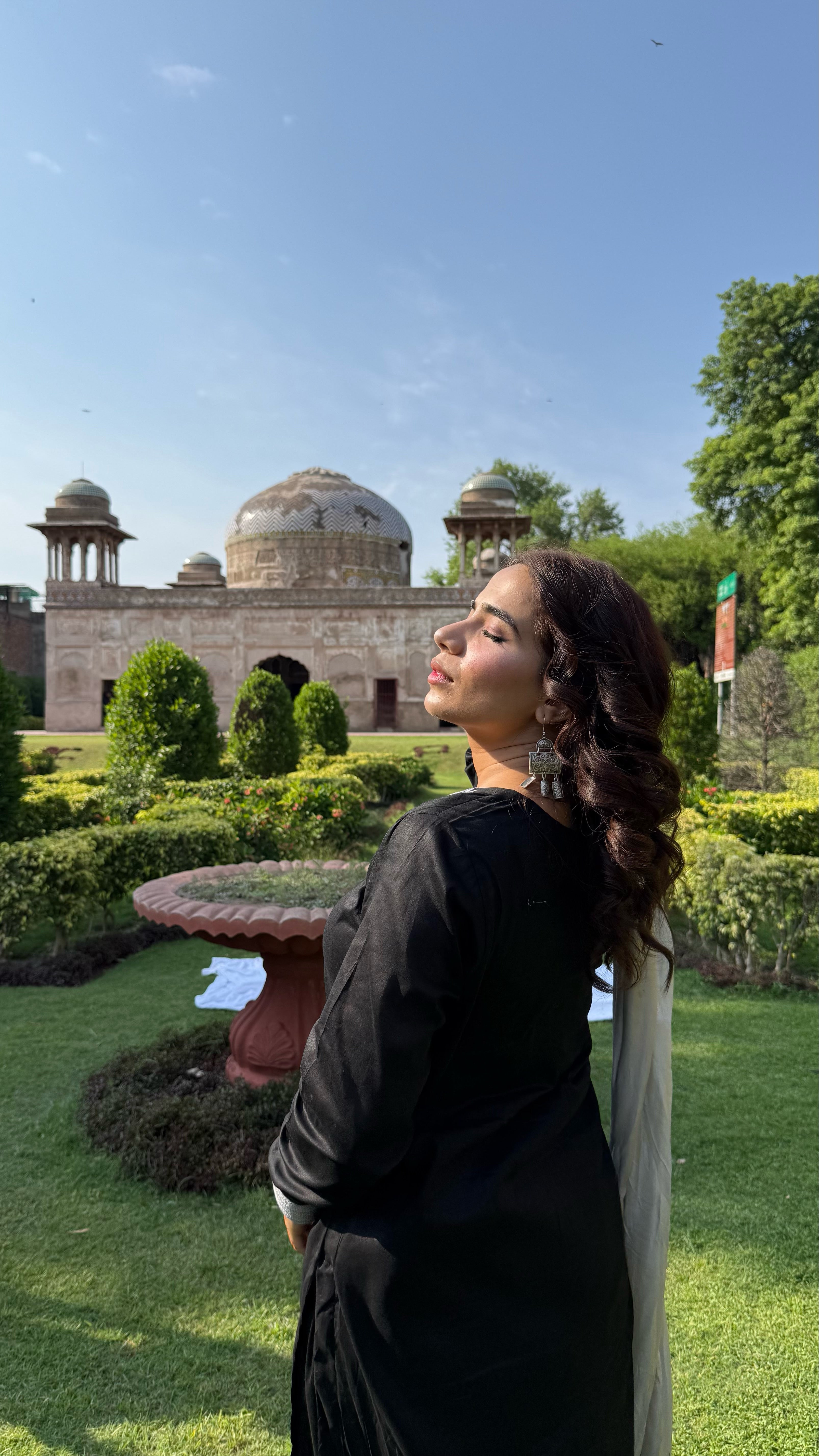 Siyah - Noor