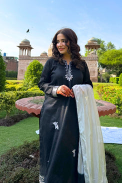 Siyah - Noor