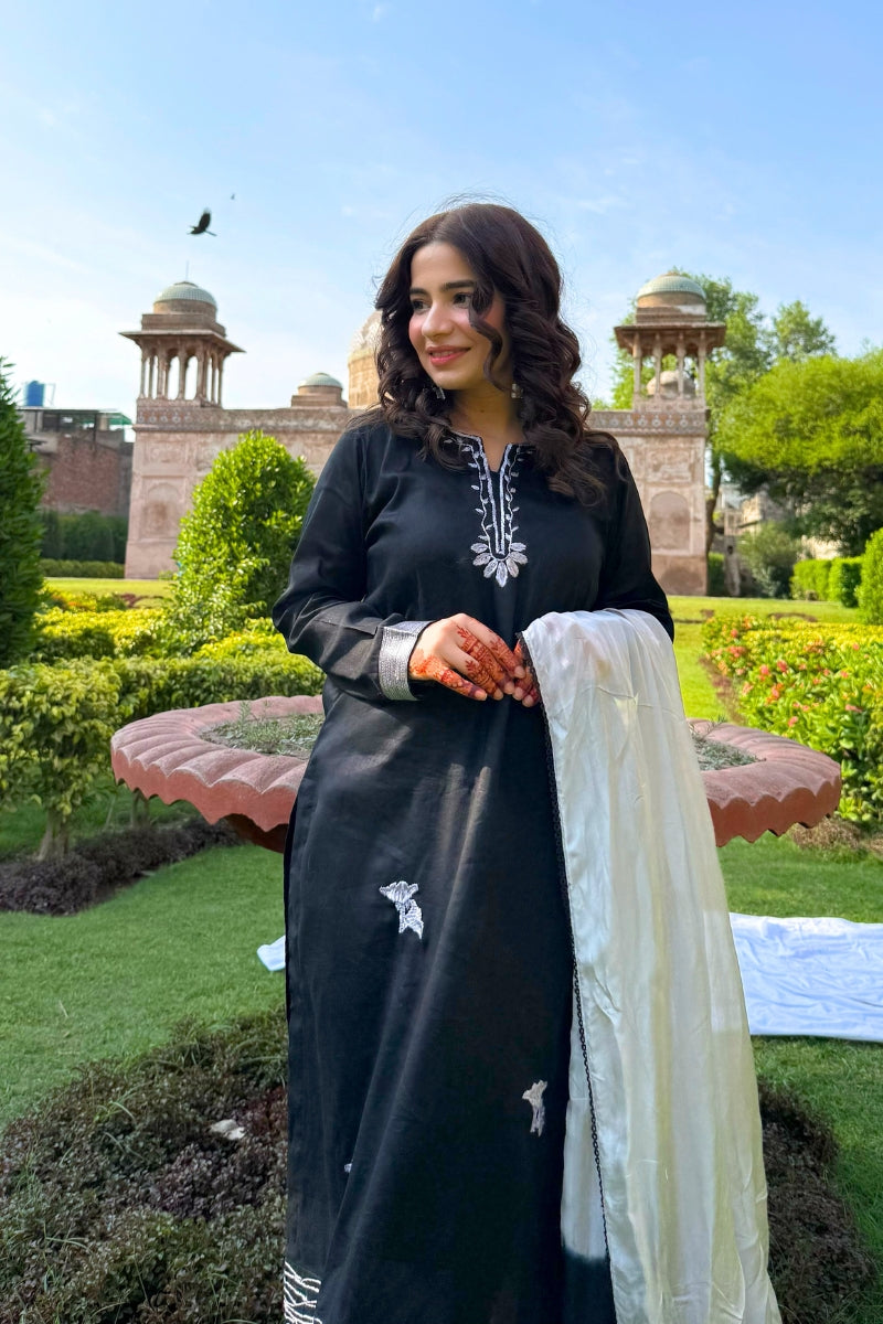 Siyah - Noor