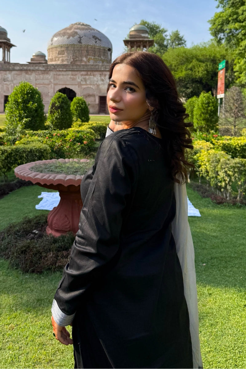 Siyah - Noor